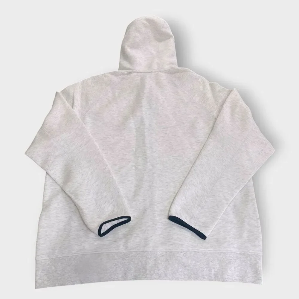 Nike sportswear tech